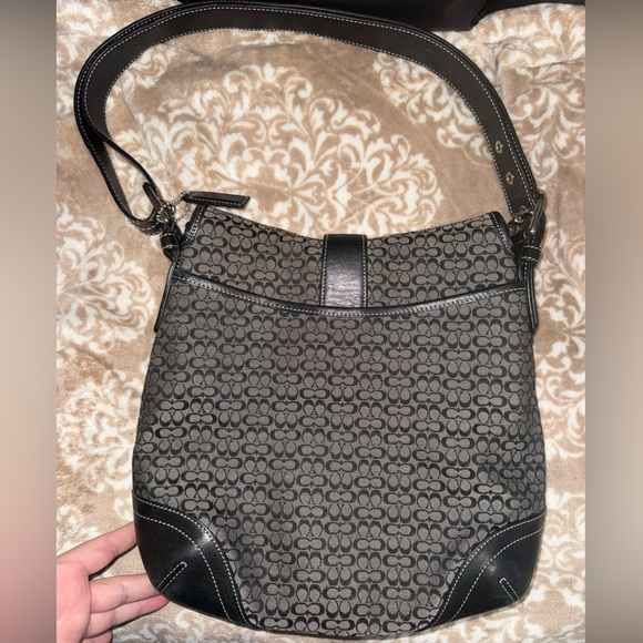 Black coach jacquard soho vintage bag 11”x10” - Picture 3 of 5